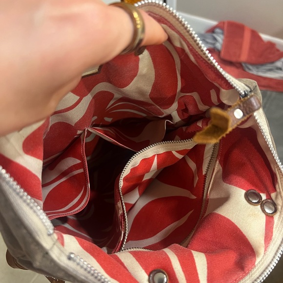 Brown waxed canvas with leather shoulder and crossbody bag - Picture 5 of 9